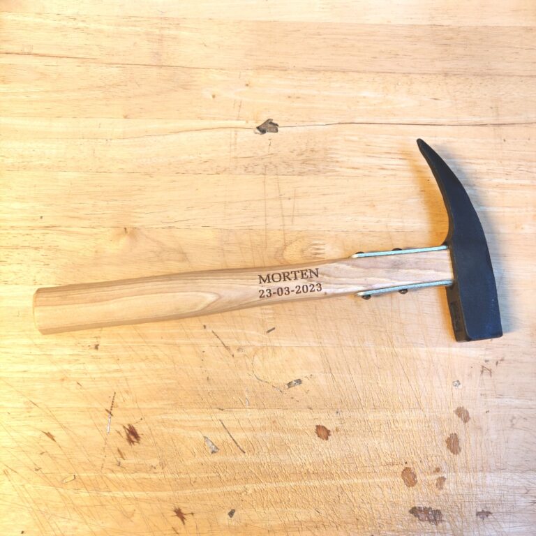 Lægthammer med gravering