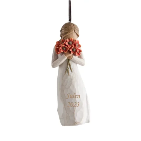 Surrounded by Love Ornament fra Willow Tree med gravering