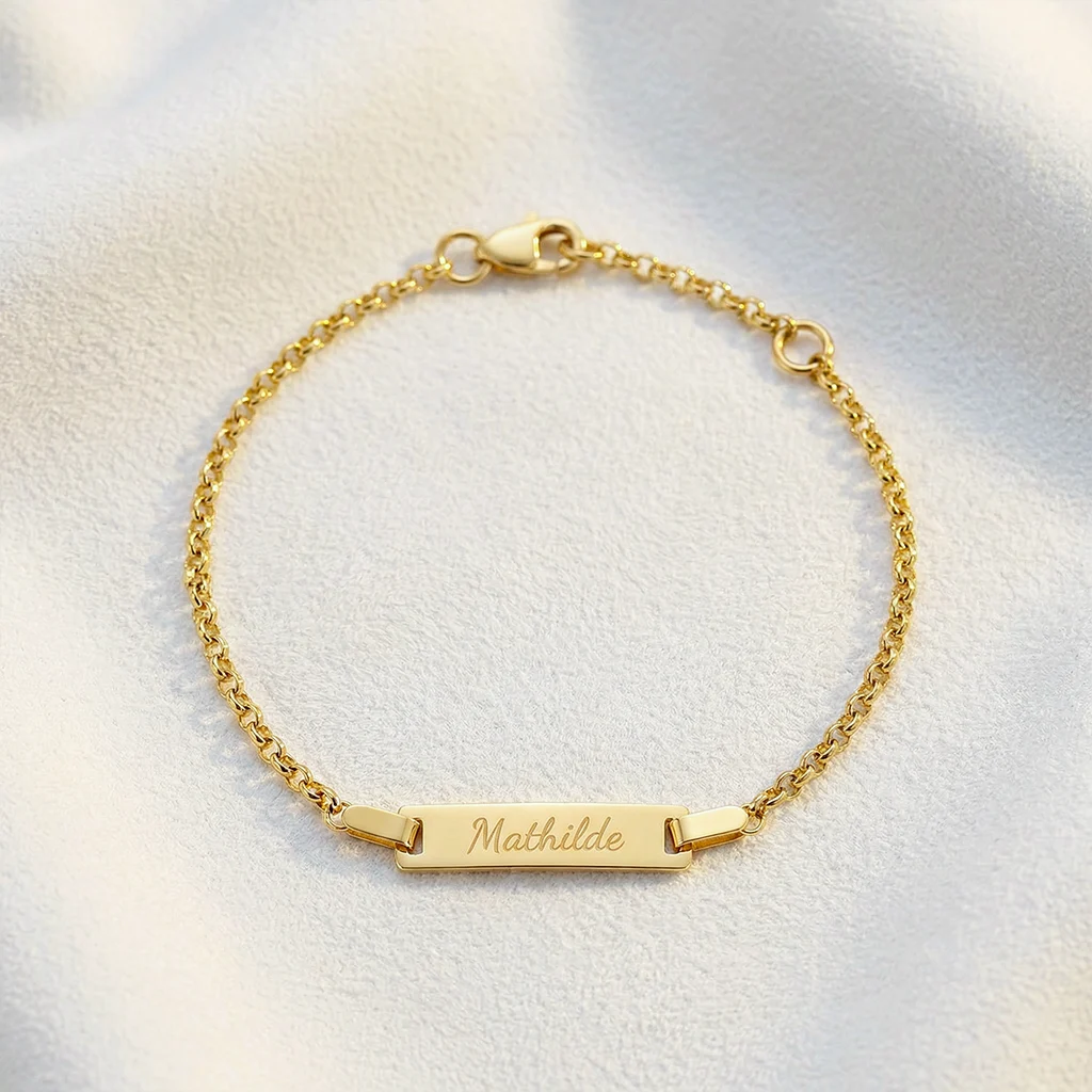 Børnearmbånd m. plade og gravering | 8 kt. guld | Nordahl Andersen