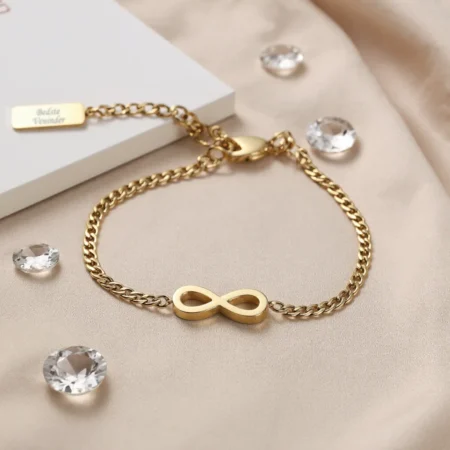 Evighedstegns armbånd med gravering. CC Jewelries