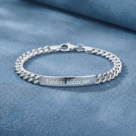 Herrearmbånd med navn indgraveret. C.Centrum