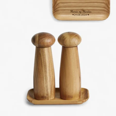 Aida kværnsæt med salt og peber med gravering på bakken | C.Centrum