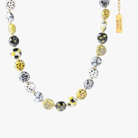 Elegant håndlavet keramik perle halskæde fra Kazuri med gravering på halepladen | C.Centrum