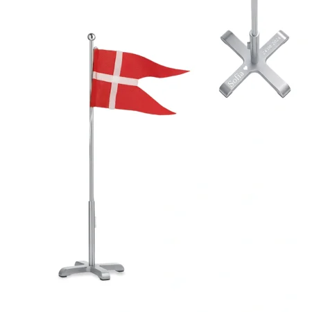 Mat Bordflag m. gravering på krydsfod fra Scrouples | C.Centrum