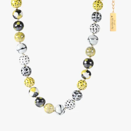 Elegant håndmalet perle halskæde fra Kazuri | C.Centrum