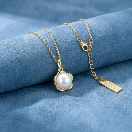 Flower halskæde med personlig gravering fra Siersbøl