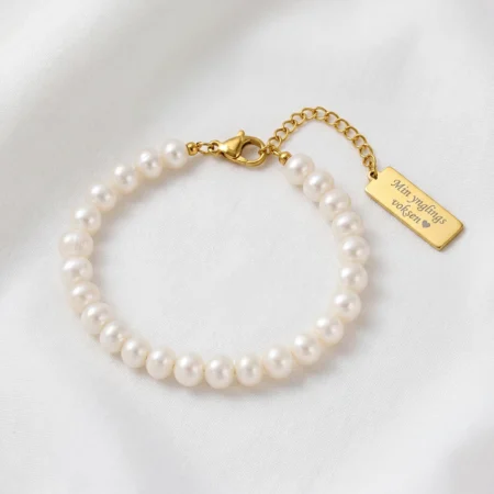 Siersbøl 4 mm ferskvandsperle armbånd med gravering | C.Centrum